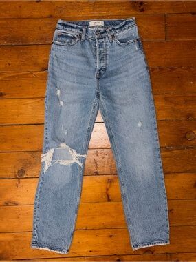 Abercrombie & Fitch Distressed The Dad High Rise jeans